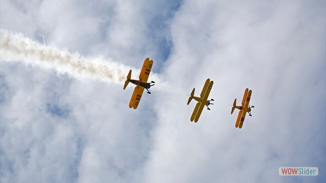 Stearman N54173 and Andreas Hotea flying in Formation-4